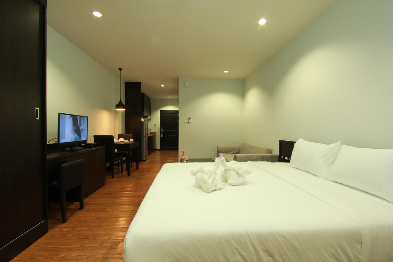The Park 304 Executive Serviced Apartment Si Maha Phot Buitenkant foto
