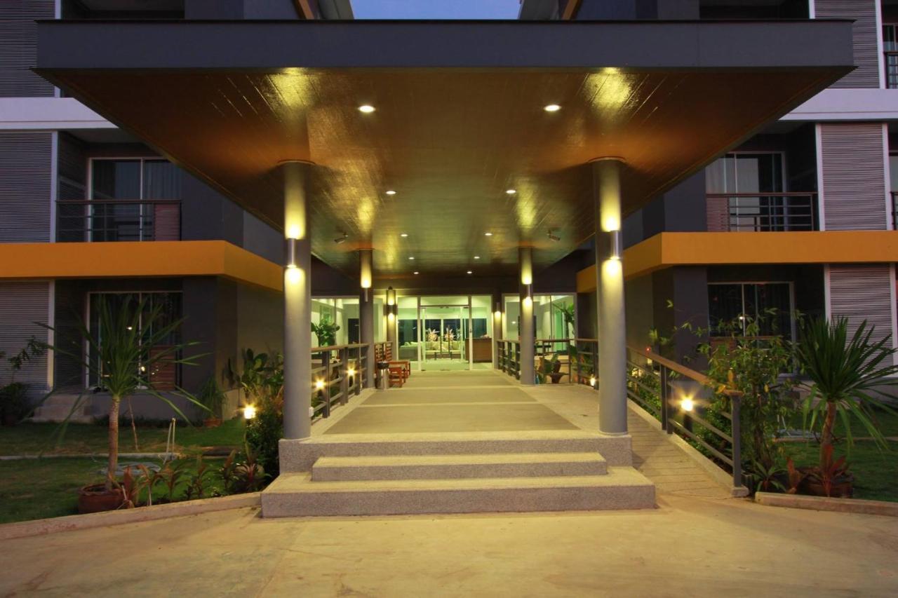 The Park 304 Executive Serviced Apartment Si Maha Phot Kamer foto